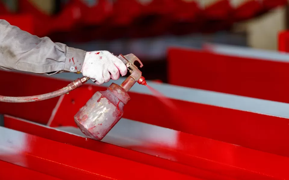 Эффективные ЛКМ для промышленной окраски поверхностей из металла