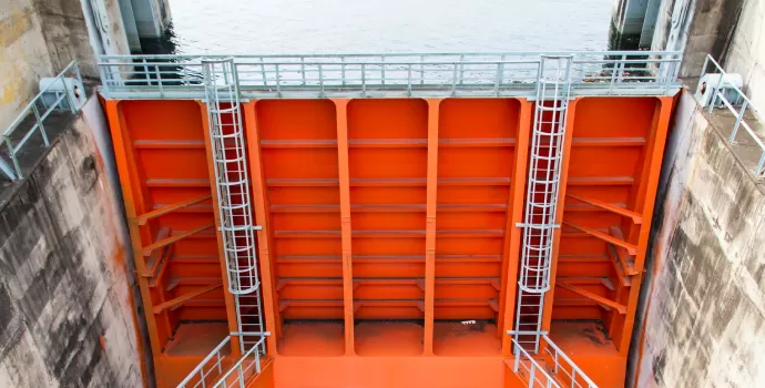 защита гидротехнических сооружений