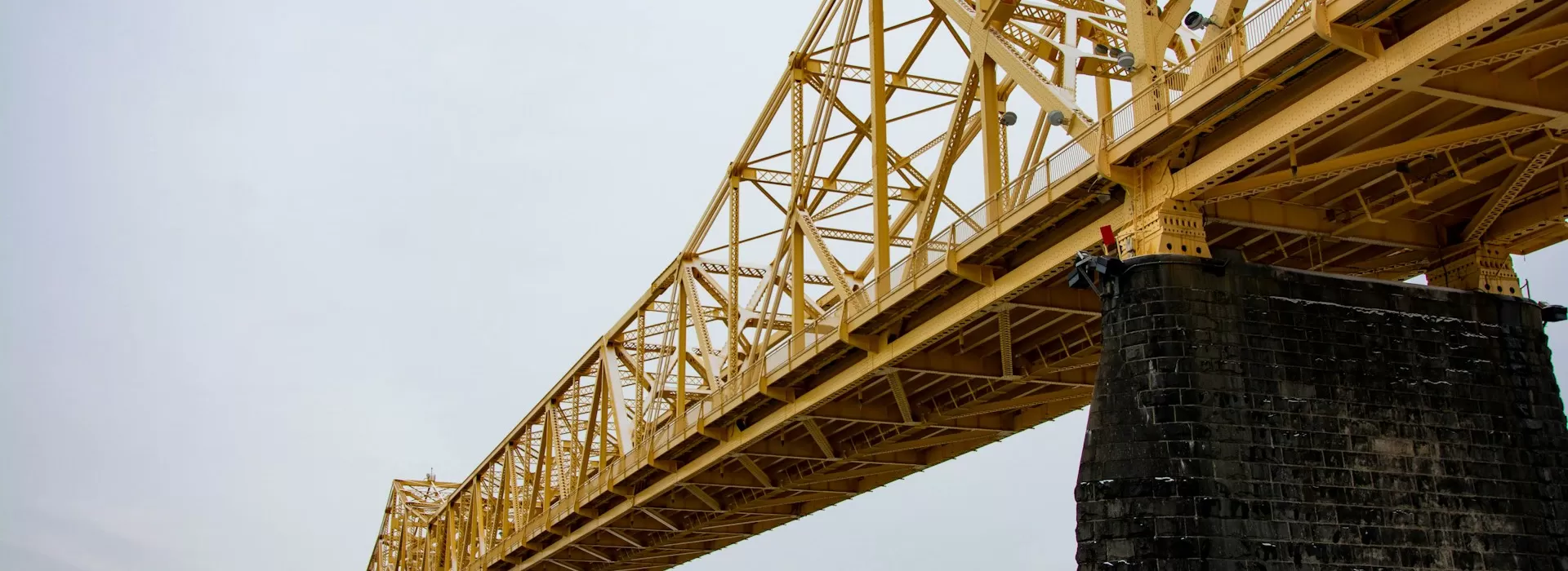 защита металлических конструкций мостов