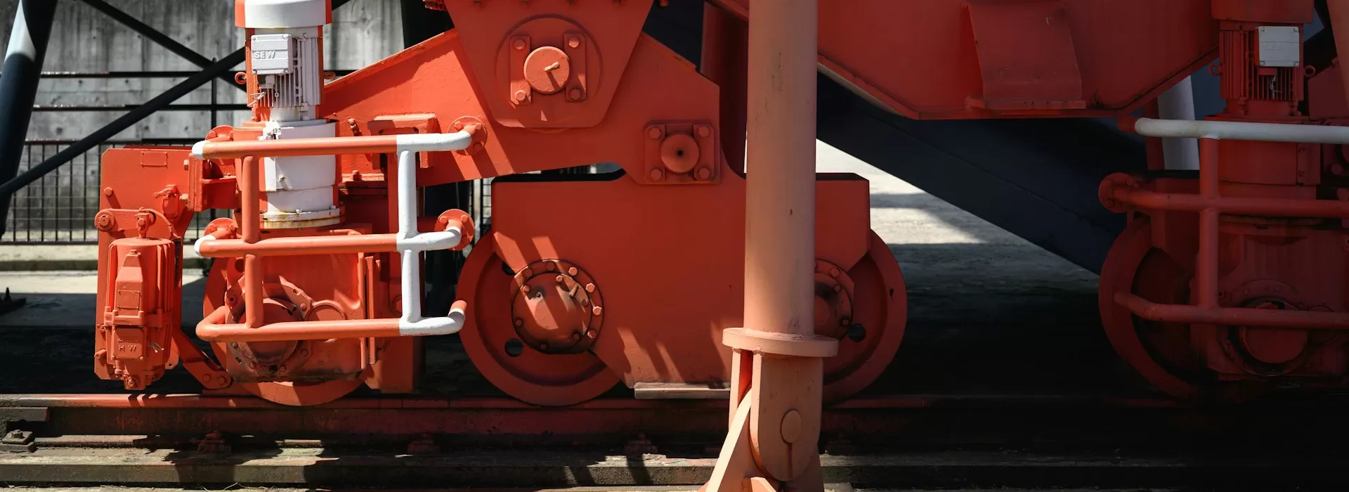 краска станков тяжелого оборудования